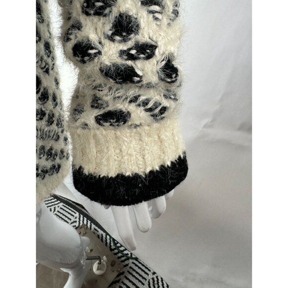 Neiman Marcus XL Fuzzy Knit Black & White Polka Dot Sweater - Picture 8 of 16